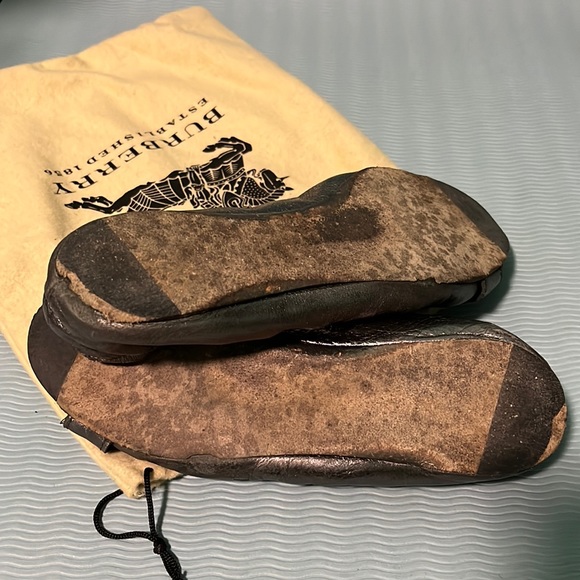 Burberry flats, size 38, good for US 7-7.5 - Picture 6 of 10